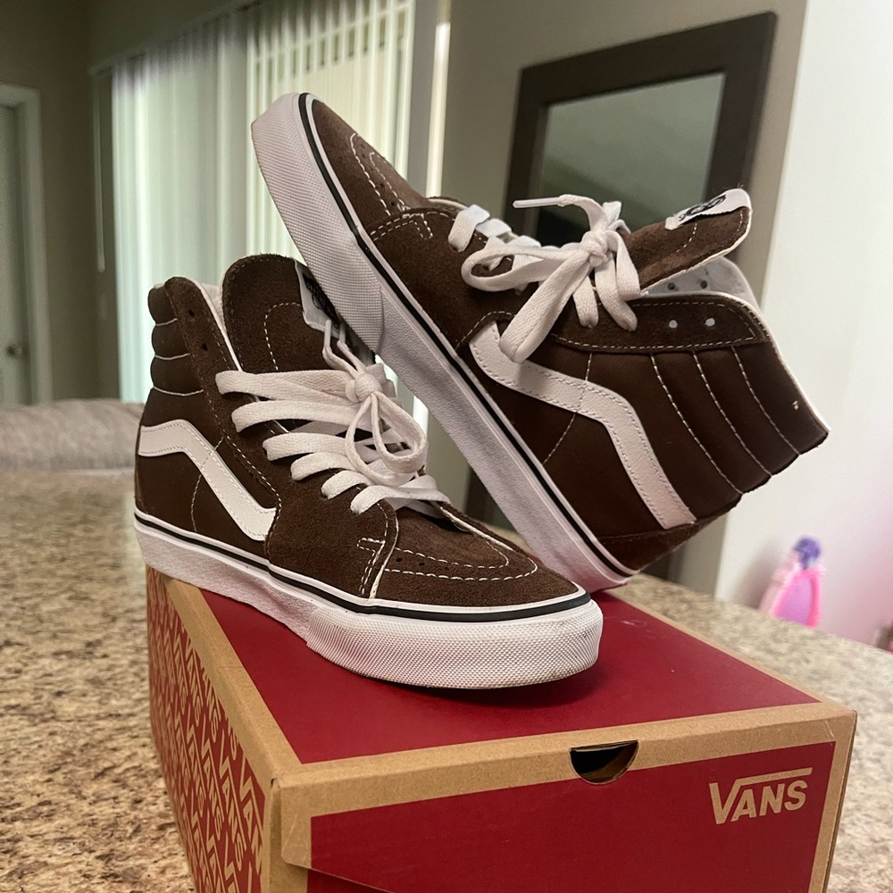 Vans - Picture 3 of 4